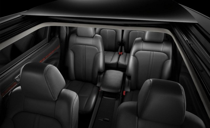 2013 Lincoln MKZ Sedan Interior